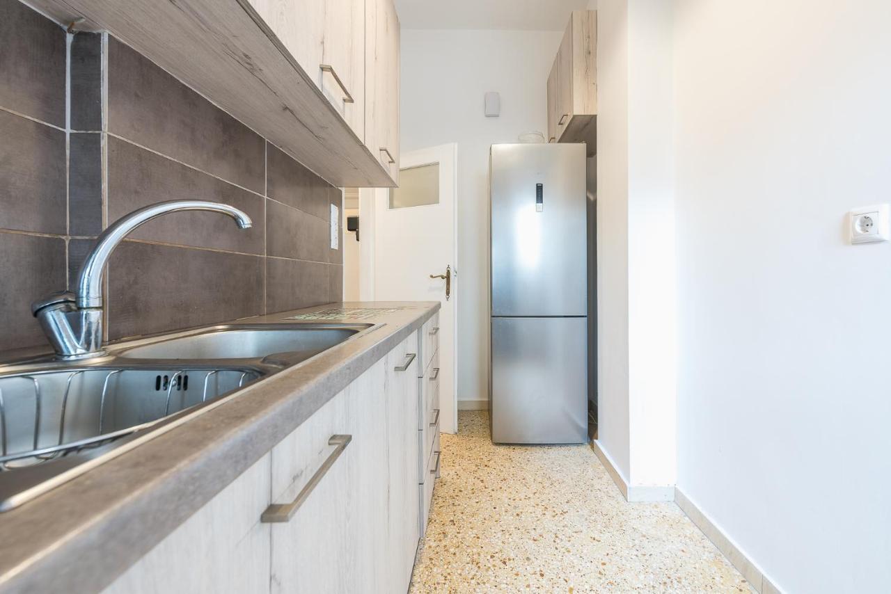 Victoria Sun Apartments Athena Bagian luar foto